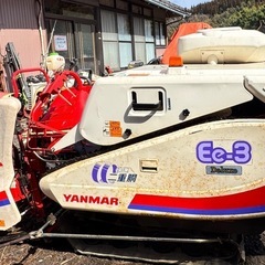 ヤンマー コンバイン Ee-3 デバイダー付きの画像