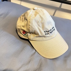 adidas 帽子の画像