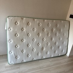 ゼミダブル　マットレスの画像