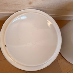 レトロなホーローのバケツの画像