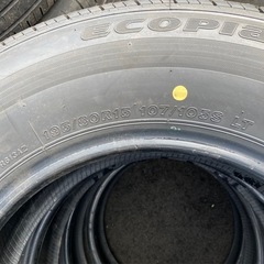 【未走行に近い】BRIDGESTONE 195/80R15 25年製　新車剥がしの画像