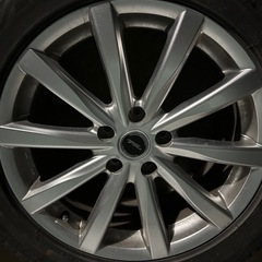 e52エルグランド使用18インチアルミホイールタイヤつきの画像