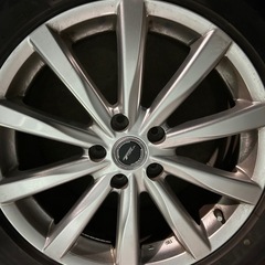 e52エルグランド使用18インチアルミホイールタイヤつきの画像