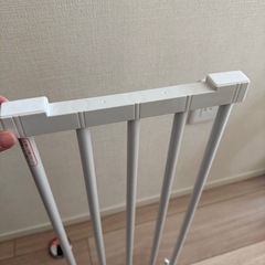 【無料・引取限定】ニトリ 伸縮収納ラック（奥行約23cm）※角パーツ一部欠けありの画像