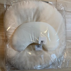  【新品未使用】エスメラルダ　ドーナツ枕の画像