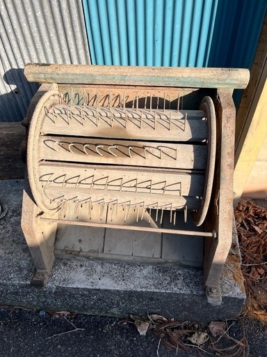 引き取り限定　足踏み脱穀機　ジャンク
