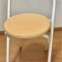 ニトリ PCデスク&折りたたみチェアの画像