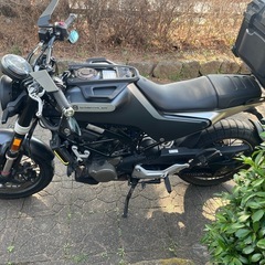 HUSQVARNA スヴァルトピレン125 ハスクバーナの画像