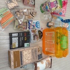 ハムスターケージなどまとめ売りの画像