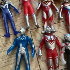 まとめて100円　ウルトラマン、アンパンマンの画像