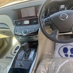 日産フーガ　VIPグレードハイブリッド車　極上の画像