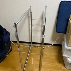 【お譲り先決定済】ハンガーラックの画像