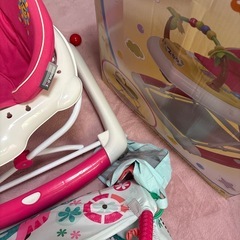 ベビーウォーカー　歩行器　プレイマットの画像