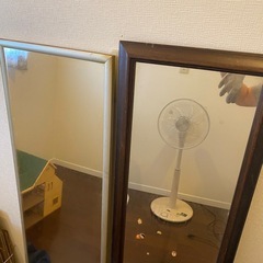 壁掛けミラーの画像