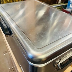 □Coleman STEEL BELTED クーラーボックス コールマン スチールベルト　検） Coleman コールマン クーラーボックス スチールベルト 50QT アウトドア キャンプ BBQ インダストリアル の画像