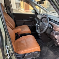 ホンダ フリード+ ハイブリッド　2021年式の画像