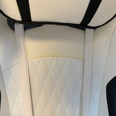 【取引決まりました】【取りに来てください】ゲーミングチェア　ホワイト2台の画像