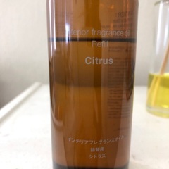無印良品　インテリアフレグランスオイル　シトラス（詰替用）透明な容器&スティック三本付の画像