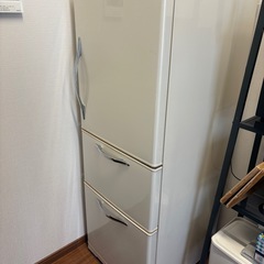 冷蔵庫　HITACHI R-S27CMV
 の画像
