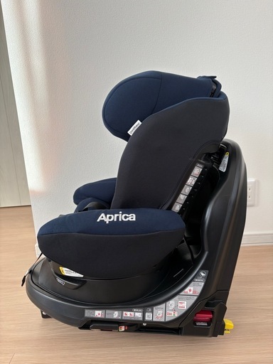 Apricaチャイルドシート　ディアターンプラスISOFIX