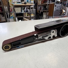 LA BEAR ベルトサンダー C-3520A エアーツール 動作確認済 ベルト幅2cm MAX 588kPa (6Kg/㎠) 16,000rpm 常圧 中古品 ①の画像