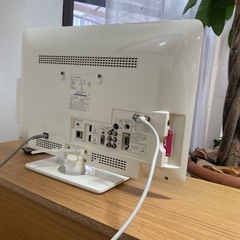 22インチシャープ液晶TV &テレビ台セットの画像