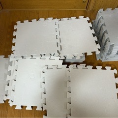 ジョイントマット 25枚以上（ライトグレー/グレー）30×30×厚1cm 角パーツ付の画像