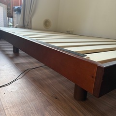 ダブルベッドの画像