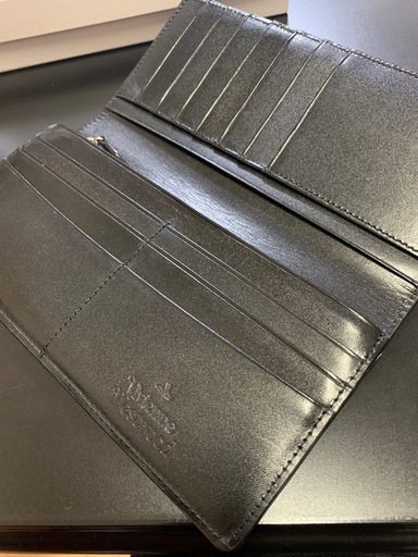 ヴィヴィアンウエストウッド長財布