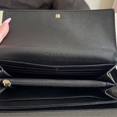 ★MICHEAL KORS★ブラック★長財布★の画像
