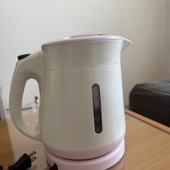 【TIGER 電気ケトル 1.0L 2018年製】の画像