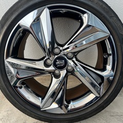 美品部類 220系クラウン RS 純正18インチホイー ル4本小ガリ傷1箇所 タイヤ無　　その他付属品あり。の画像