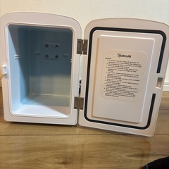 お受け渡し者確定済み　ポータブル冷蔵庫の画像