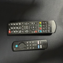 デジタルフルハイビジョンTVとモニターアームの画像