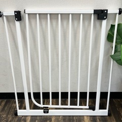 M【中古品】日本育児 ベビーズゲート ホワイト NI-4006 (取付幅 73~90cm) 突っ張り式 ベビーゲート  安全対策器具 ペット ベビー用品 生活家具の画像