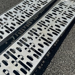 ラダーレール バイク 折り畳み スロープ トランポ 218cm 耐荷重340kg スタンド ベルト付き 軽量 軽トラ バギー 農機具 コンパクトの画像