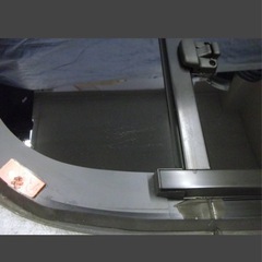 ハイエース200系　スライドドア　小窓付き　右リアガラスの画像