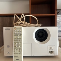 プロジェクター＋80型スクリーン（EPSON EMP-TWD1）の画像