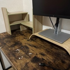 オフィスデスクの画像