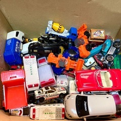 ジャンク品、劣化あり。トミカ、ミニカー類の画像