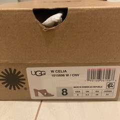 UGG 箱付きサンダルの画像