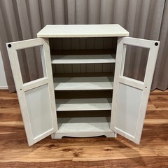 食器棚の画像