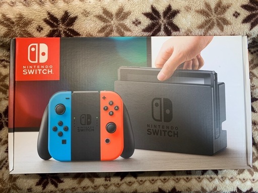 Nintendo Switch　ネオンレッド／ネオンブルー