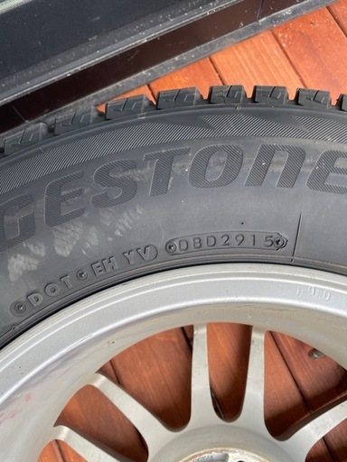 215/70R16  スタッドレスタイヤホイール4本セット➕チェーン