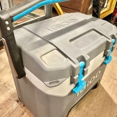 □Igloo BMX 25 ハードクーラーボックス グレー　Igloo BMX Hard Coolers イグルーBMXハードクーラー 25qt 37缶収納可能 抜群の保冷力 最高の冷却性能 最大4日間の氷保持力 メジャー付き クーラーボックス アイスボックス 軽 軽い 錆びにくい 冷たい 保冷 大容量 ハードクーラー 23L プール バーベキュー キャンプ アウトドア レジャー スポーツ観戦 部活 試合 運動会 イベント BBQ 耐久性 UV阻害剤 Tグリップラッチ 溶けない 防災グッズ の画像