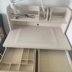 勉強机（白色）の画像