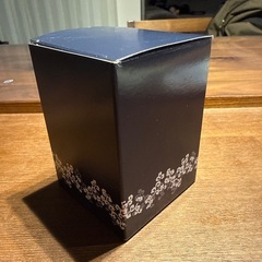 未使用！山形 あつみ温泉 萬国屋（ばんこくや） 湯呑み 有田焼　専用箱付きの画像