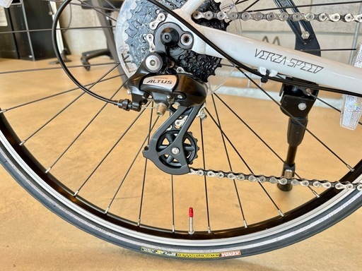 FELT VERZA SPEED 50 2023年モデル ホワイト クロスバイク | ヤマダ