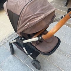 nunaベビーカーの画像