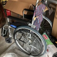 新品・車いす　日進医療器　アルミ製折りたたみ式の画像